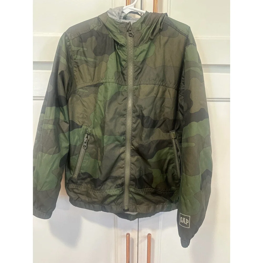 Gap Kids Camo Windbreaker Jacket Green Camouflage Full Zip Hooded Small S 6-7